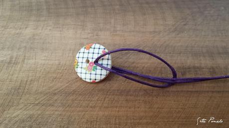 DIY: pulsera con botón de madera. DIY: pulsera con botón de madera.