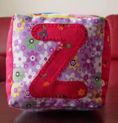 cubo bebé con letra Z cubo bebé con letra Z