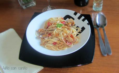 ESPAGUETI CON ALMEJAS (SPAGUETTI A LE VONGOLE)