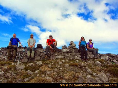 Ruta de Montaña en Asturias: Retriñón (1.862 m.), La Muesca y la Tabierna