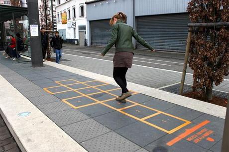 Spielplatz — Democratie Creative, france street art