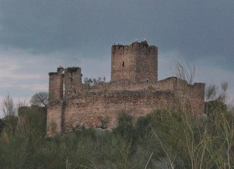 Colaboraciones de Extremadura, caminos de cultura: Castillo de Mayoralgo, junto a Aldea del Cano, en la Lista Roja del Patrimonio