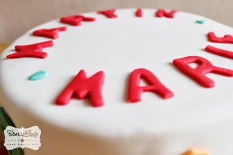 Rainbow Cake + Caramel Cupcakes / Tarta Arcoiris + Cupcakes de Caramelo Rainbow Cake + Caramel Cupcakes / Tarta Arcoiris + Cupcakes de Caramelo