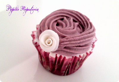 Cupcakes de fresas y frambuesas (especial día de la madre) Cupcakes de fresas y frambuesas (especial día de la madre)