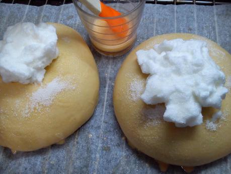 Panquemao, coca de aire o mona de Alberique (Traditional sponge cake from alberique) -coca d'aire Alberic- Panquemao, coca de aire o mona de Alberique (Traditional sponge cake from alberique) -coca d'aire Alberic-