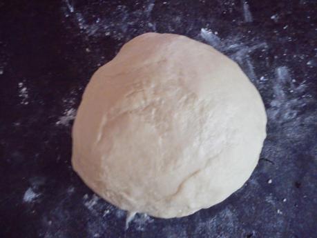 Panquemao, coca de aire o mona de Alberique (Traditional sponge cake from alberique) -coca d'aire Alberic- Panquemao, coca de aire o mona de Alberique (Traditional sponge cake from alberique) -coca d'aire Alberic-