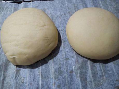 Panquemao, coca de aire o mona de Alberique (Traditional sponge cake from alberique) -coca d'aire Alberic- Panquemao, coca de aire o mona de Alberique (Traditional sponge cake from alberique) -coca d'aire Alberic-