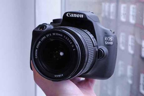 Canon-EOS-1200D-semifrontal