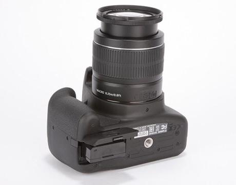 Canon-EOS-1200D-batería