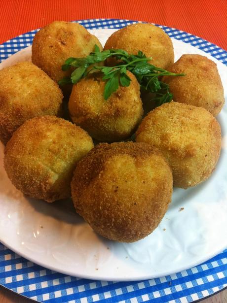 Bombas De Patata Rellenas De Carne