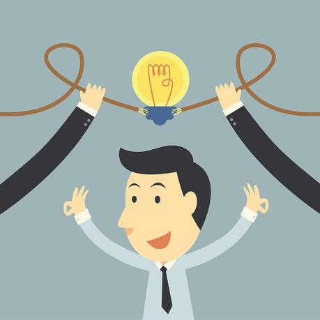 4 pasos estrátegicos para aumentar las ventas de tu negocio con AIDA Businessman-Spark-Idea-Up