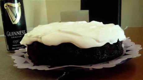 Tarta Guinness Mini Esta pequeña tarta guinness tiene los ingredientes adaptados para que sea algo más pequeña. Receta perfecta, fabián masterchef se ganó su plaza con ella