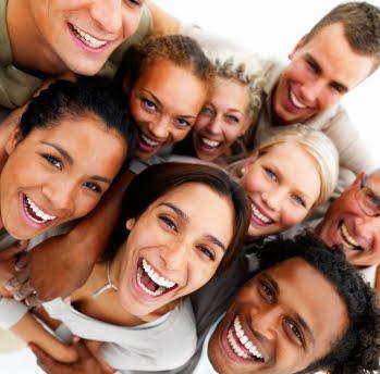 Los extrovertidos son más felices que los introvertidos Los extrovertidos son más felices que los introvertidos
