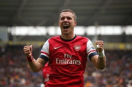 Podolski mantiene al Arsenal en europa