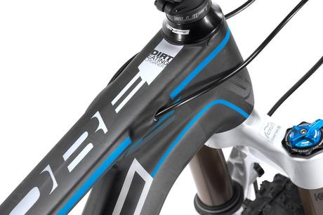 Swift Carbon D-Vore 2014, genial bicicleta rígida 29er de fibra de carbono Una pieza de fibra de carbono que es muy ligera, rígida y versátil para la montaña.