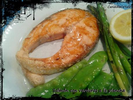 Salmón con verduras a la plancha Salmón con verduras a la plancha