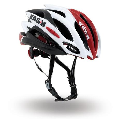 Kask Dieci, casco para ciclismo de carretera que prioriza la seguridad Un casco con un gran sistema de ajuste para adaptarse a las necesidades del ciclista.