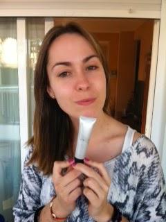 Look Life is a Juicy (step by step) Anti Age Make-up Base de de Skeyndor