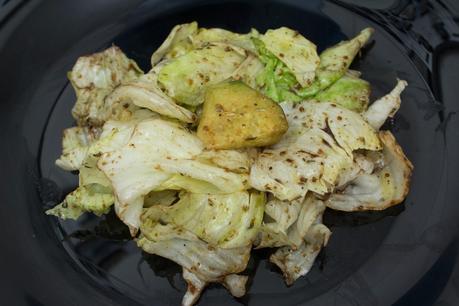 Ensalanda de salmón y queso de cabra con vinagreta especiada Ensalanda de salmón y queso de cabra con vinagreta especiada