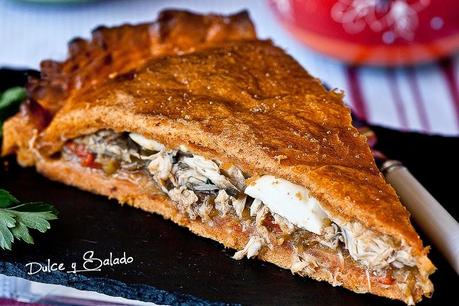 EMPANADA GALLEGA DE MERLUZA Y GAMBAS EMPANADA GALLEGA DE MERLUZA Y GAMBAS