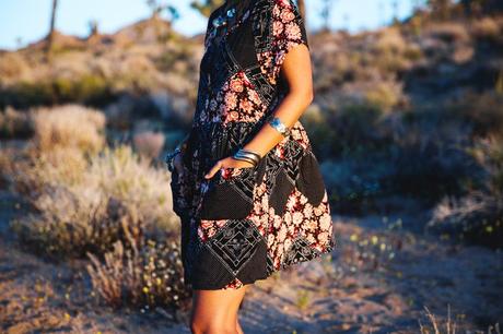 Joshua_tree-Coachella_2014-Festival_Outfit-Floral_Dress-Cut_Out_Boots-Braid-Desert-27