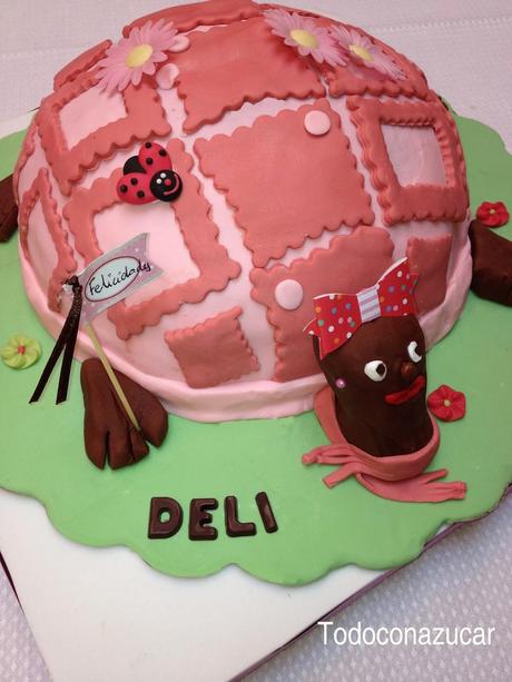 TARTA DE CHOCOLATE INTENSO CAMUFLADA DE TORTUGA TARTA DE CHOCOLATE INTENSO CAMUFLADA DE TORTUGA