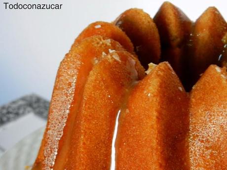BUNDT CAKE DE VAINILLA Y TOFFEE CON FLORES DE SAL BUNDT CAKE DE VAINILLA Y TOFFEE CON FLORES DE SAL