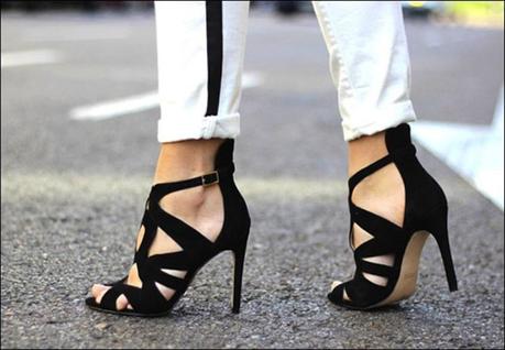 BLACK AND WHITE FOR SPRING BLACK AND WHITE FOR SPRING