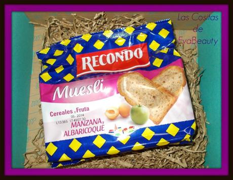 Muestras Premium Abril...Femenina y singular Muestras Premium Abril...Femenina y singular