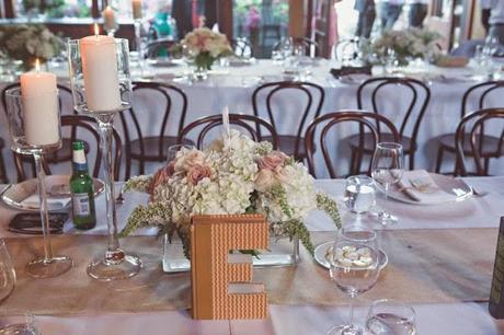 Una boda romántica boda en gris y rosa