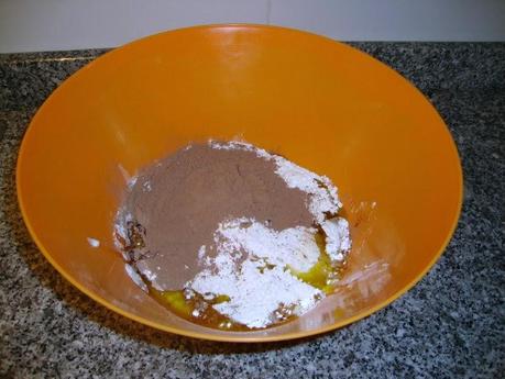 TARTA/BIZCOCHO DE CHOCOLATE TARTA/BIZCOCHO DE CHOCOLATE