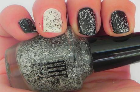 Esmaltes efecto pluma de ÜNT y cómo combinar tus toppers. Esmaltes efecto pluma de ÜNT y cómo combinar tus toppers.