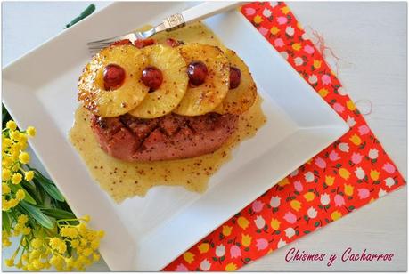 Paleta de Jamón con Piña Asado con salsa de mostaza y miel. Paleta de Jamón con Piña Asado con salsa de mostaza y miel.