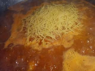 Fideuá con carne fideos