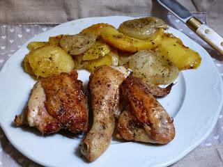 Pollo asado con patatas panaderas y cebolla La Trilogía del Pollo (Parte I): Asado con patatas panaderas