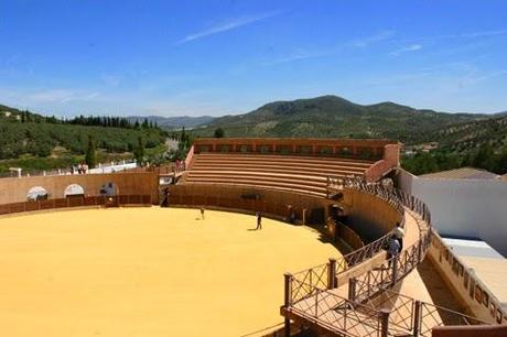 EL COLISEO DE ALMEDINILLA A CINCO DÍA DE SU INAUGURACIÓN TAURINA