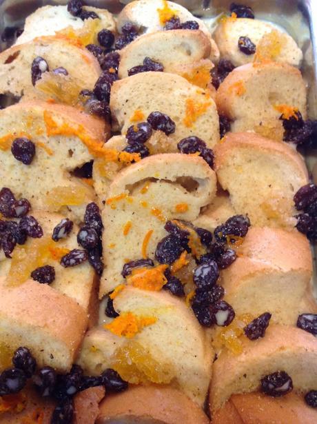 BREAD AND BUTTER PUDDING DE NARANJAS CONFITADAS Y PASAS BREAD AND BUTTER PUDDING DE NARANJAS CONFITADAS Y PASAS