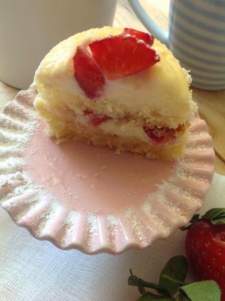 TARTA FRAISIER CON MUSELINA DE LEMON CURD TARTA FRAISIER CON MUSELINA DE LEMON CURD