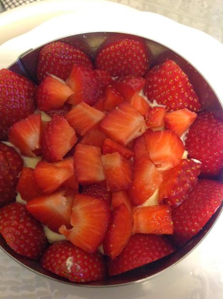 TARTA FRAISIER CON MUSELINA DE LEMON CURD TARTA FRAISIER CON MUSELINA DE LEMON CURD