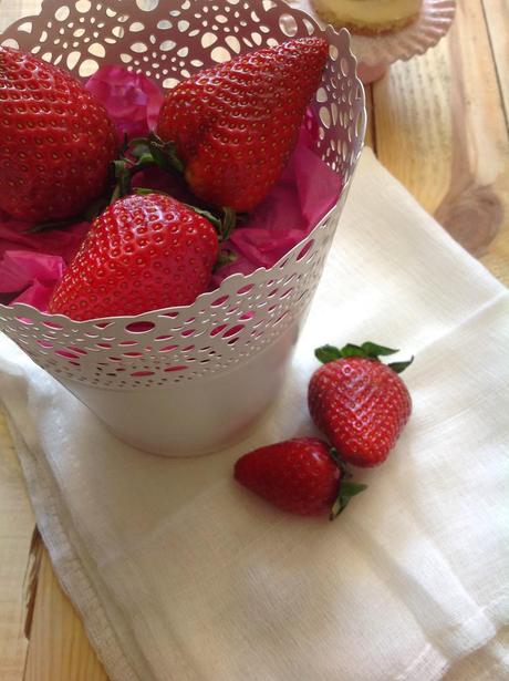 TARTA FRAISIER CON MUSELINA DE LEMON CURD TARTA FRAISIER CON MUSELINA DE LEMON CURD