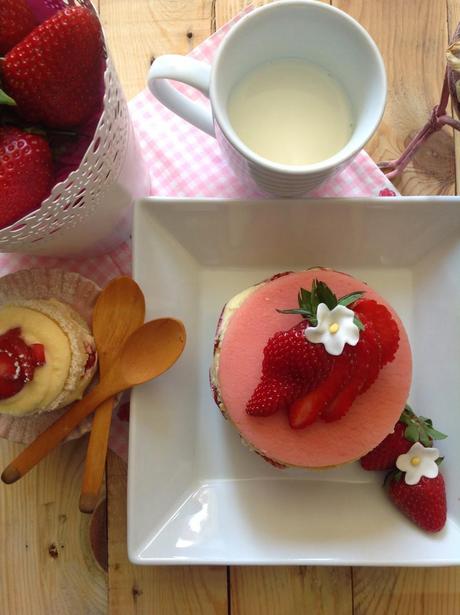 TARTA FRAISIER CON MUSELINA DE LEMON CURD TARTA FRAISIER CON MUSELINA DE LEMON CURD