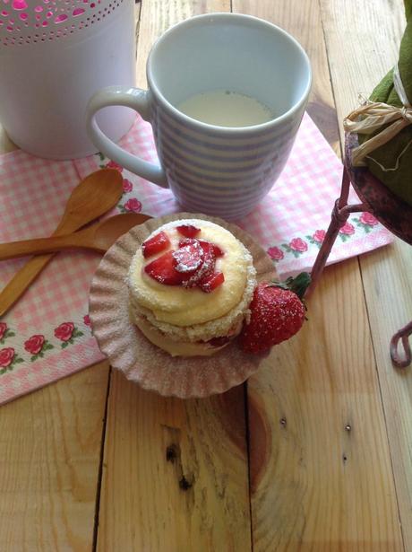 TARTA FRAISIER CON MUSELINA DE LEMON CURD TARTA FRAISIER CON MUSELINA DE LEMON CURD