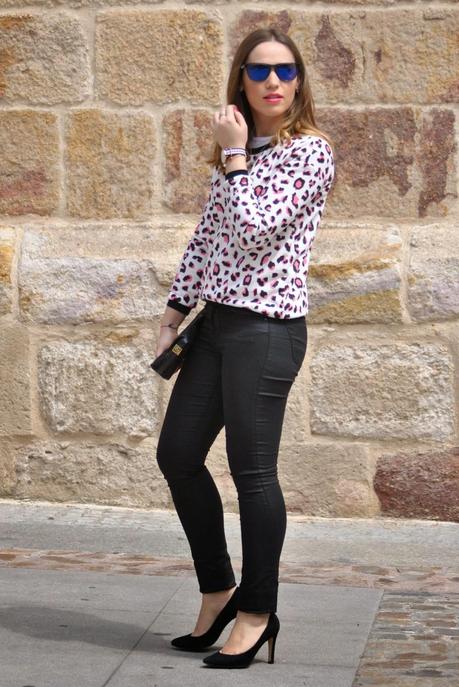 Pink leopard Sweater Pink leopard Sweater