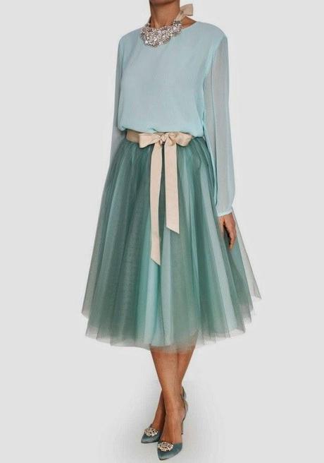 Vestidos para celebracion Te mostramos los mejores vestidos para graduación para que puedas ir escogiendo cuál de ellos será tu favorito. Y es que el día de la graduación es muy importante para muchas jóvenes, ya que supone un punto de inflexión en sus vidas.