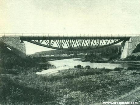 Puente sobre el río Usháika para el tren Transiveriano. 1898-99. Para el proceso constructivo de los puentes, el ingeniero  desarrolló un sistema de andamios  e madera que se apoyaban en la superficie congelada de los ríos durante el invierno ruso, permitiendo montar más fácil y rápidamente la estructura metálica. Durante la Primera Guerra Mundial sus conocimientos e inventiva  fueron utilizados en la ingeniería militar rusa.