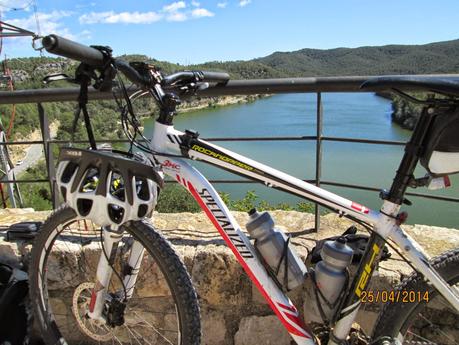 Begues - Olesa - Castell d' Olerdola - Pantano de Foix - Vilanova 25/04/2014 Begues - Olesa - Castell d' Olerdola - Pantano de Foix - Vilanova 25/04/2014