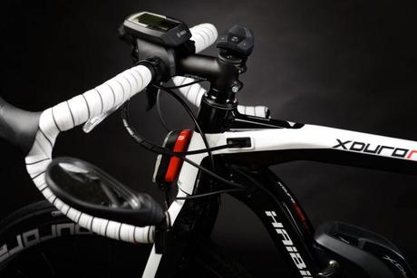 Catálogo de bicicletas eléctricas de carretera 2014 de Haibike Por si lo requiere, también, se ha añadido un espejo retrovisor.