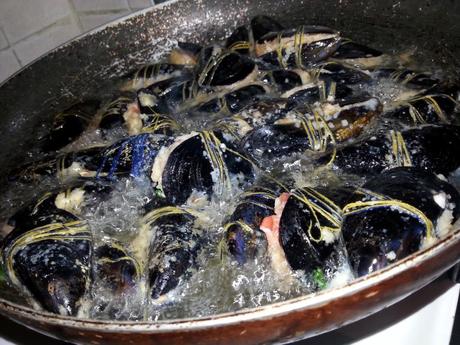 Mejillones rellenos – Cozze ripiene cozzeripiene5