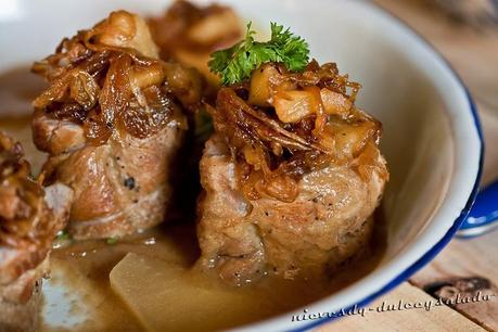 SOLOMILLO CON CEBOLLA CARAMELIZADA Y MANZANA SOLOMILLO CON CEBOLLA CARAMELIZADA Y MANZANA