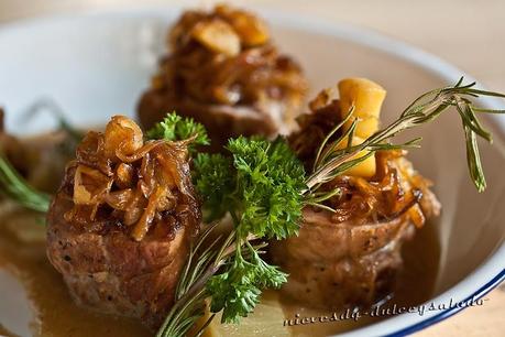 SOLOMILLO CON CEBOLLA CARAMELIZADA Y MANZANA SOLOMILLO CON CEBOLLA CARAMELIZADA Y MANZANA
